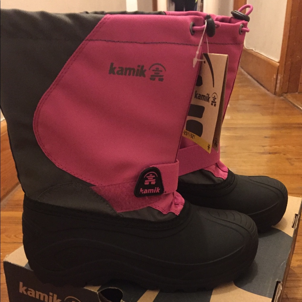 SOLD Kamik charcoal/magenta snowboots girls 3