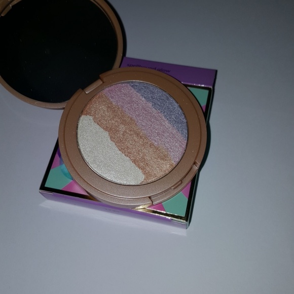 TARTE RAINBOW HIGHLIGHTER SPELLBOUND GLOW - Picture 3 of 4