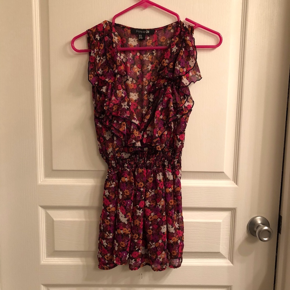 Floral print top with sinched waist