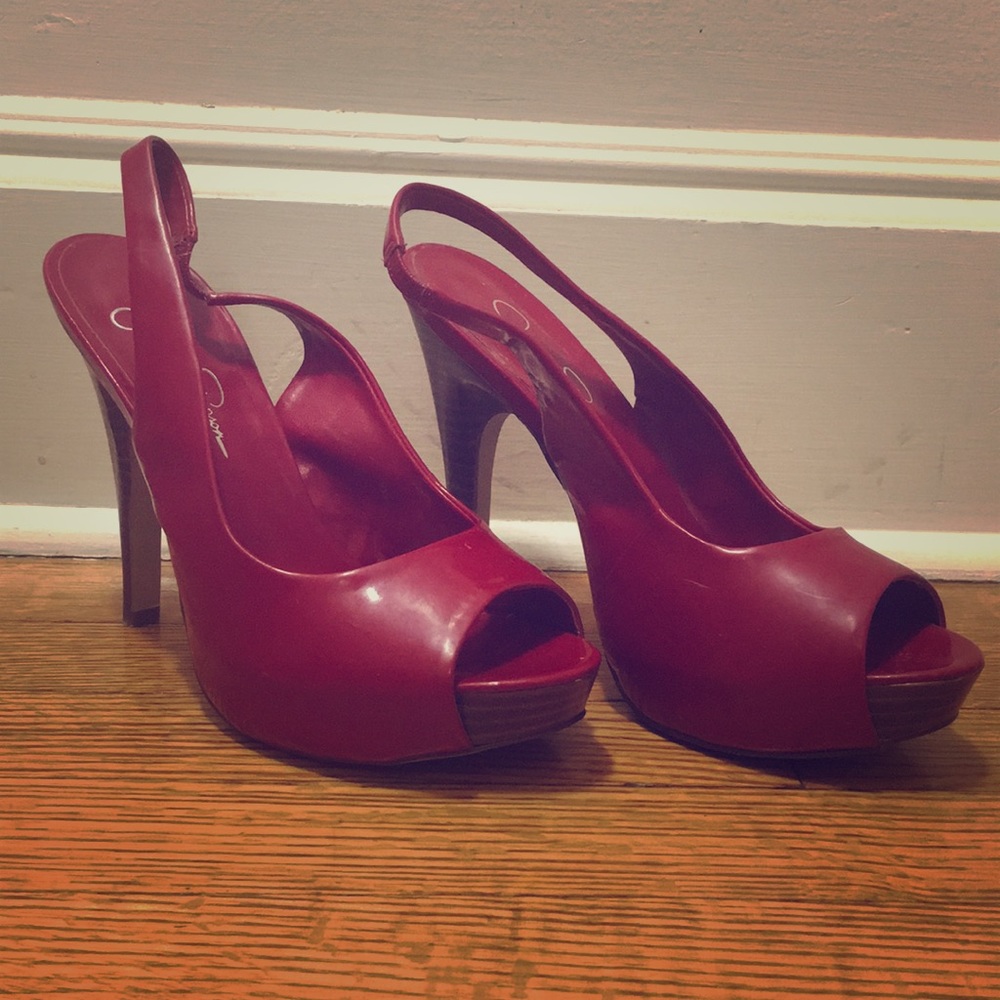 Red Jessica Simpson stiletto heels 👠