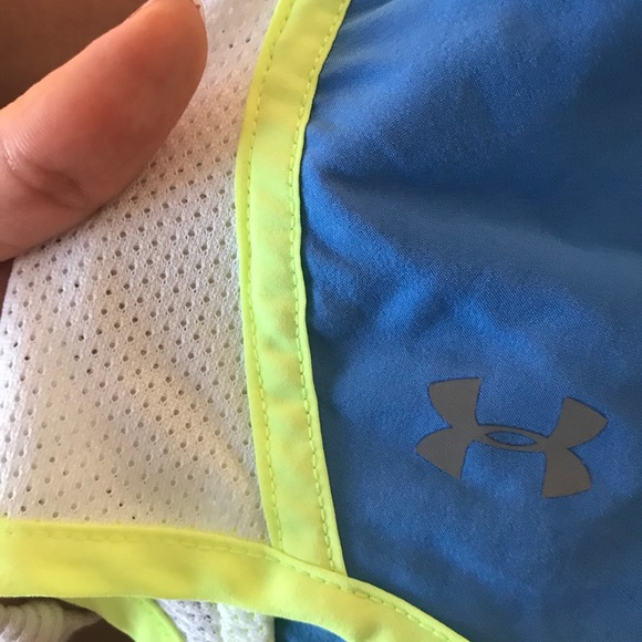 Under Armour Running Shorts - Picture 3 of 3