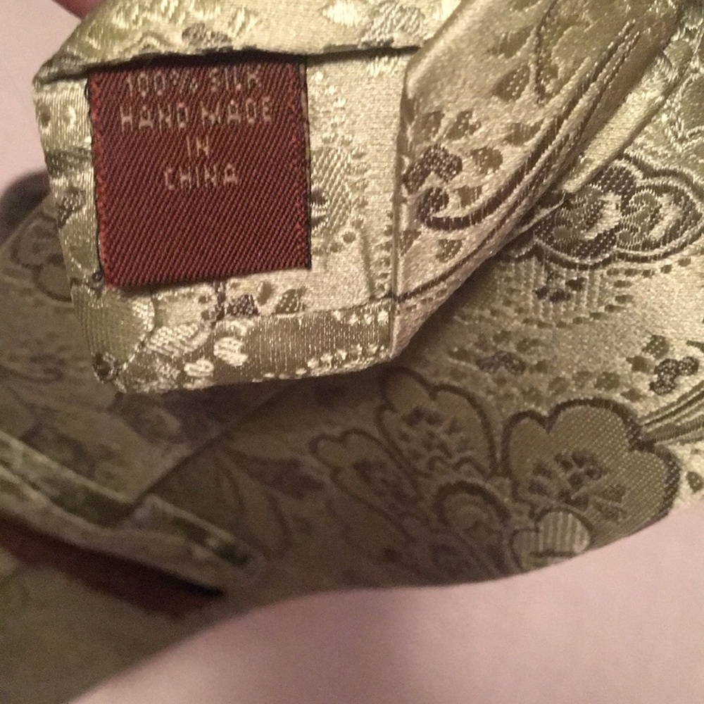Tie (like new) - Picture 3 of 3