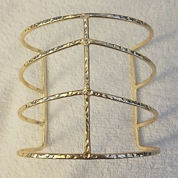Express Jewelry - Express Golden bracelet