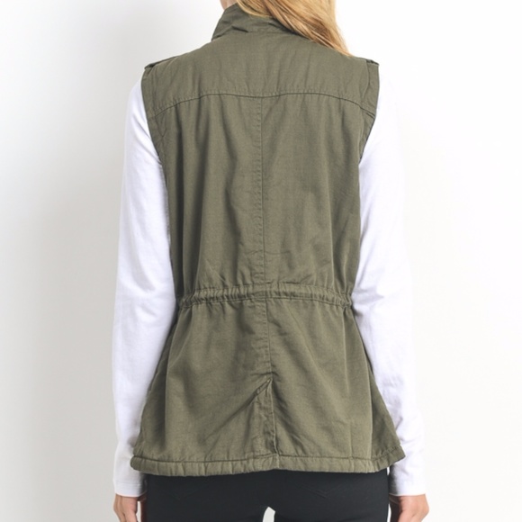 ❗️One left large ❗️NWT Olive green Vest - Picture 4 of 6