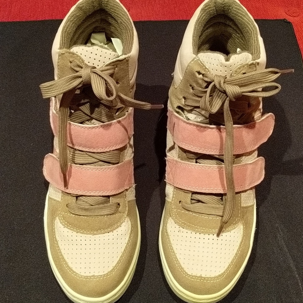 N.Y.L.A High Top Platform Shoes Size 10 womens