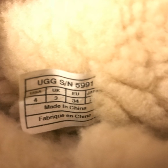 Ugg Boots - Picture 4 of 5