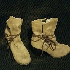 Qupid boutique ankle boots