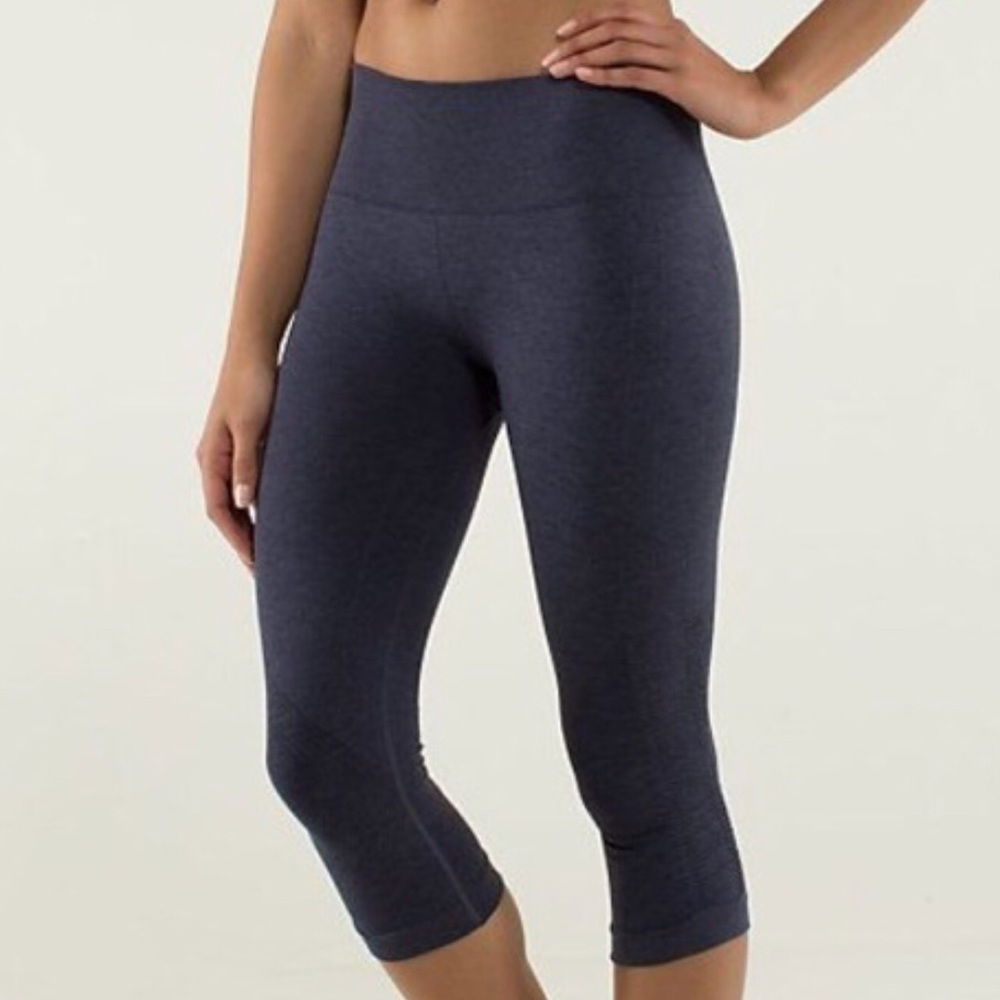 Lululemon Flow Crop II