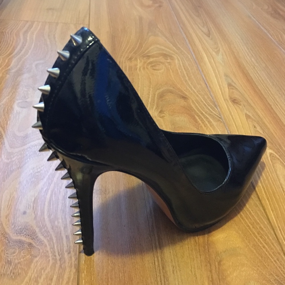 Dolce Vita Black Patent Leather Heels Spikes Pumps