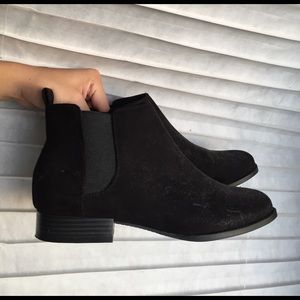 Cute Fall Chelsea Booties