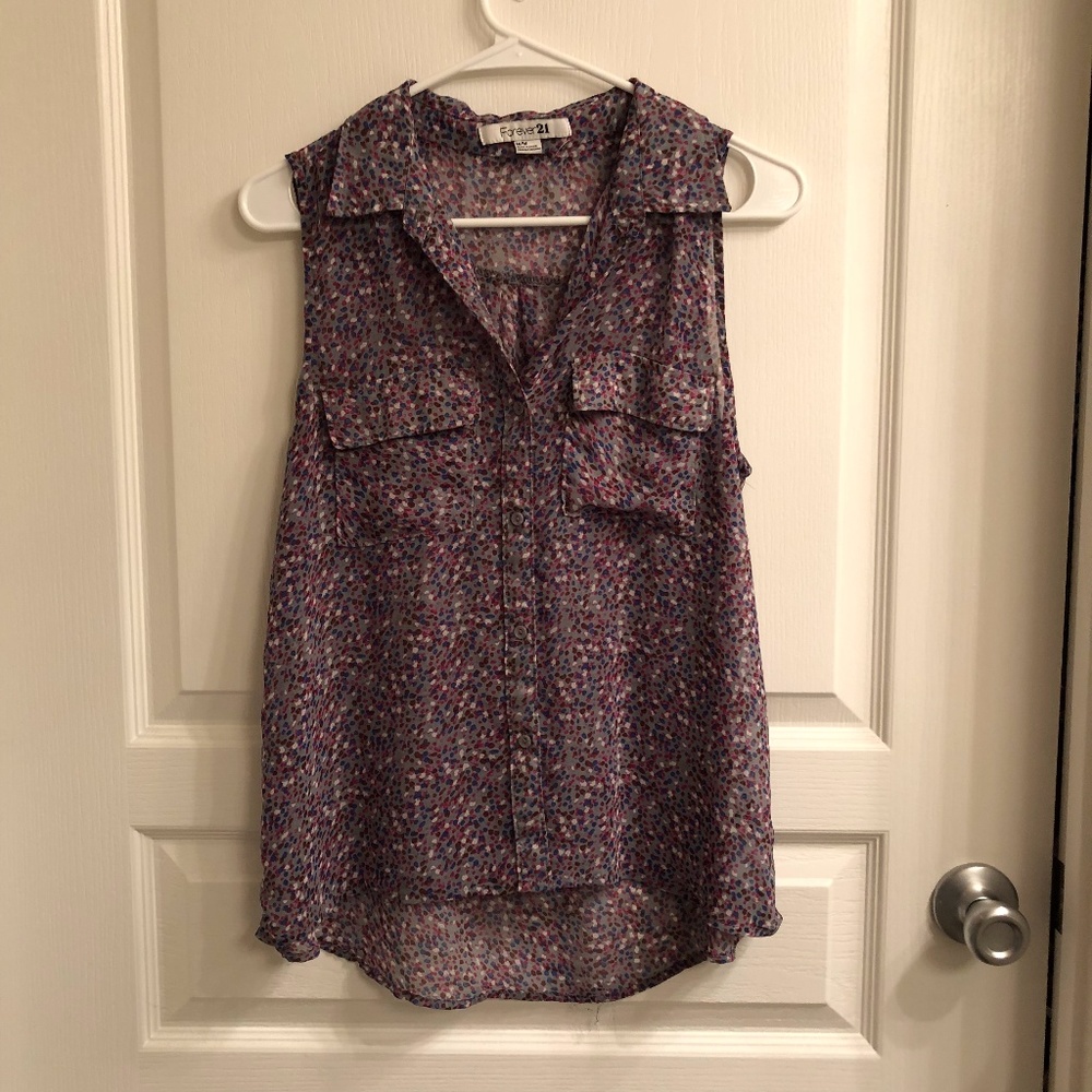 Grey dotted collared tank top