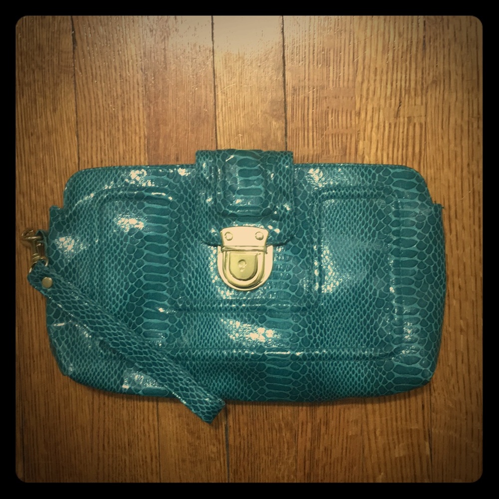 Faux snake skin turquoise clutch