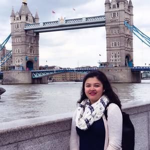 Meet your Posher, Paola