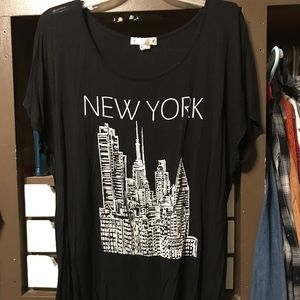Black tee with New York image on front