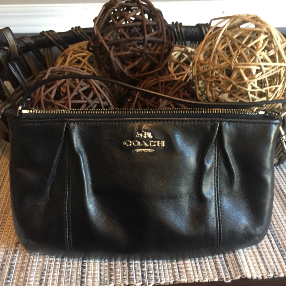 NWOT Coach Black Leather Wristlet