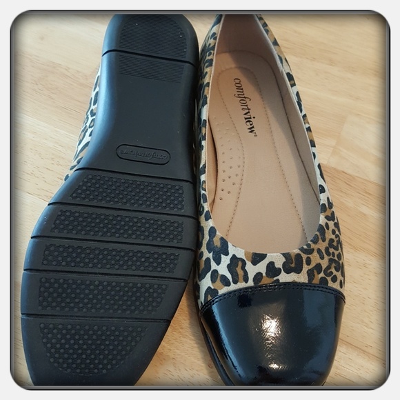 Woman's Leopard Print Flats Sz 10M - Picture 4 of 6