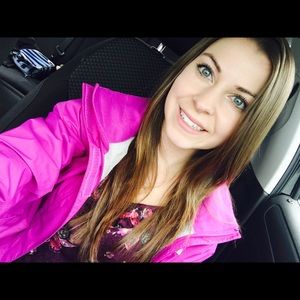 Meet your Posher, Brooke