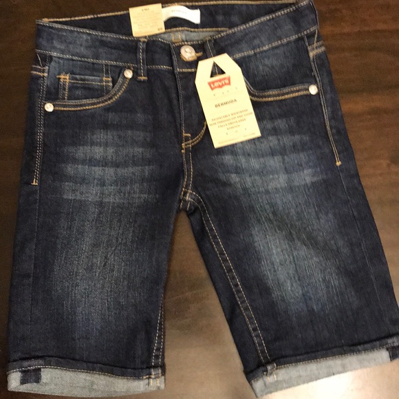 NWT Levi’s Girls’ Sweetie Bermuda Denim/Jean Short - Picture 2 of 5