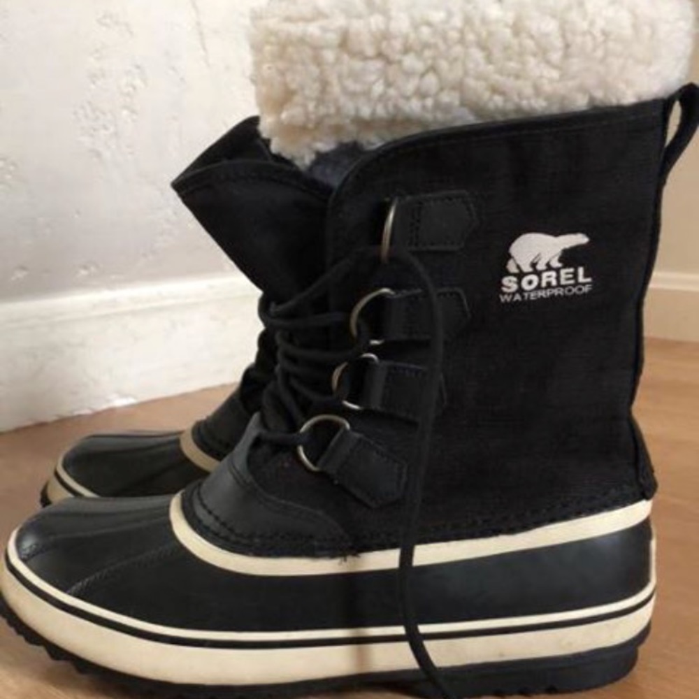 Sorel Women’s Winter Carnival Boot