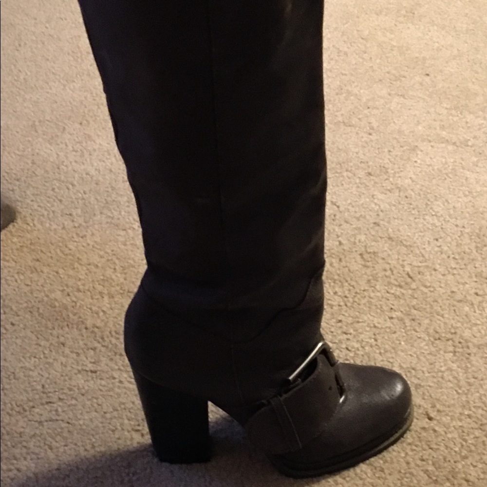 Chunky heel gray high boot