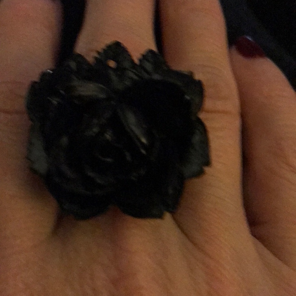 Rose ring size 7 - Picture 2 of 6