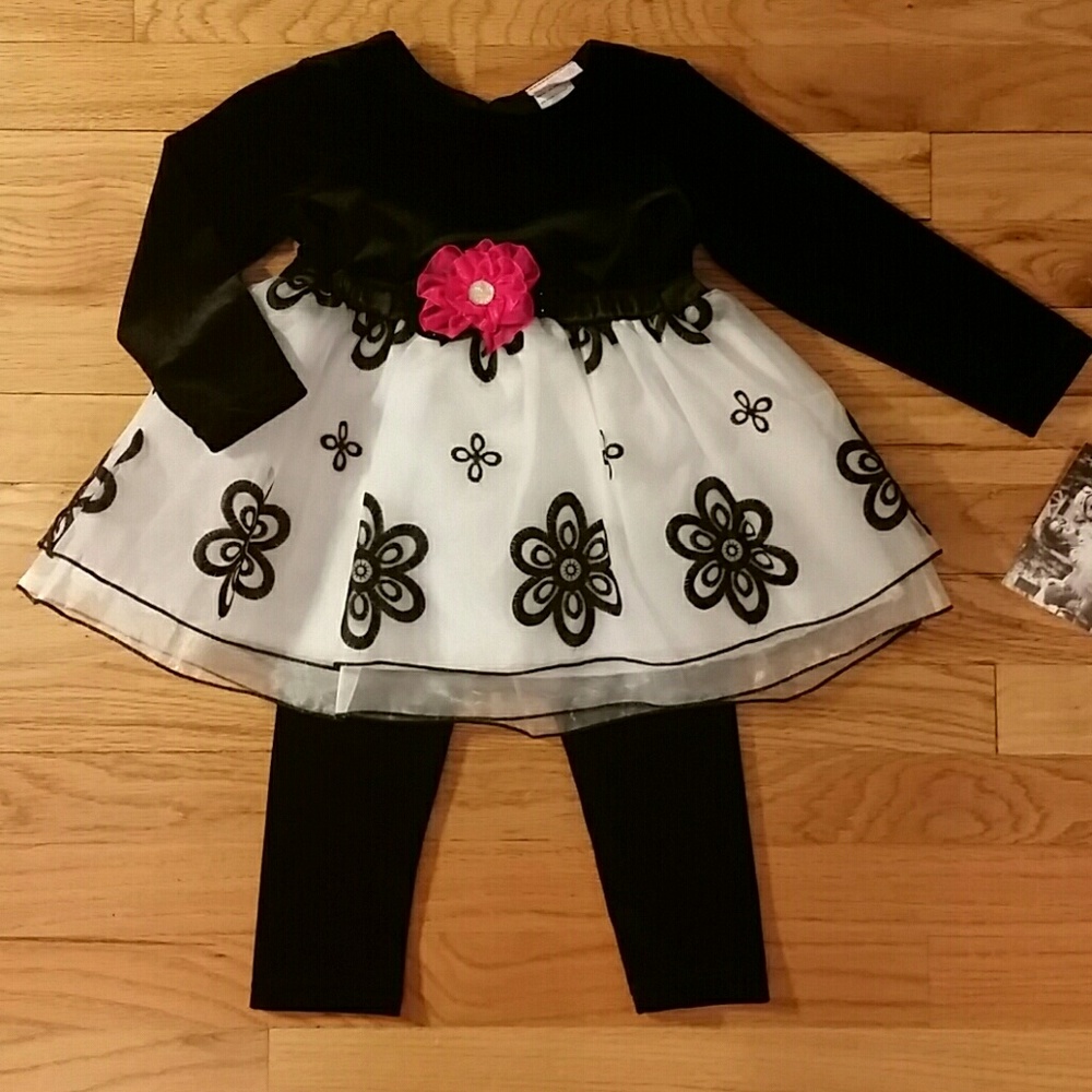 Cach Cach NWT Velvet Embroidery Holiday Outfit Set