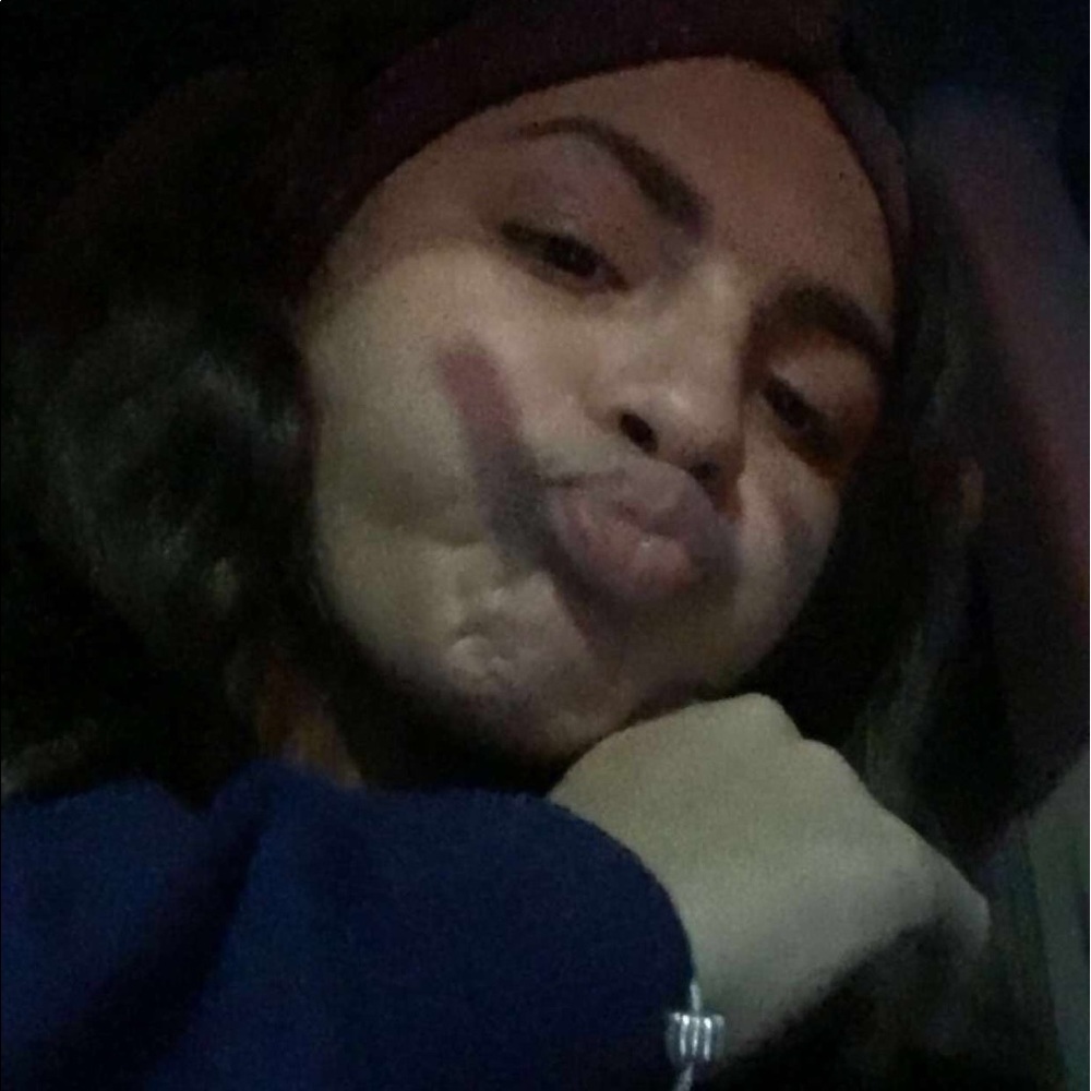 Meet your Posher, Angelica