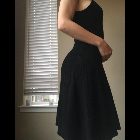 Dress Club Monaco - Picture 3 of 7