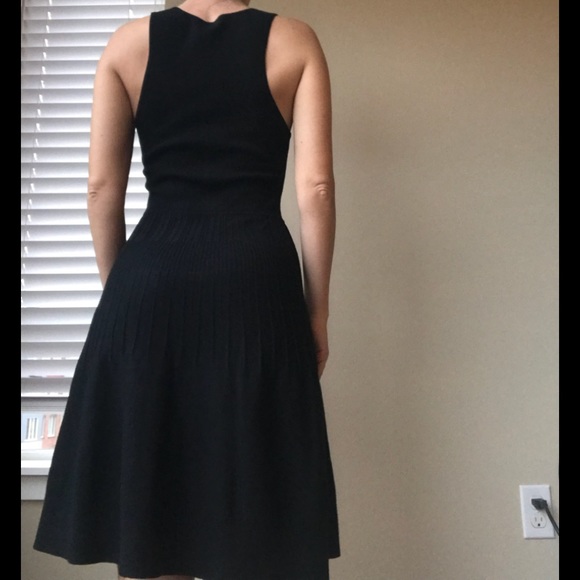 Dress Club Monaco - Picture 4 of 7