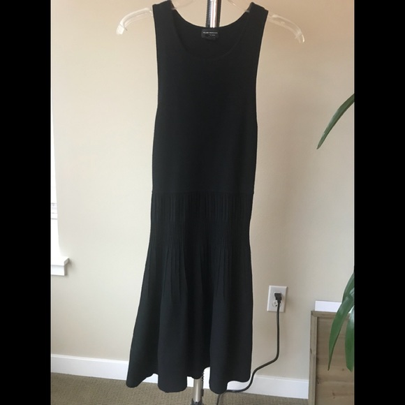 Dress Club Monaco - Picture 5 of 7