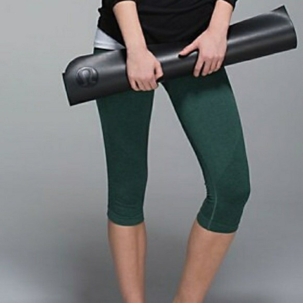 Lululemon Flow Crop II