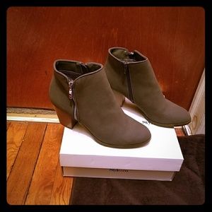 Ankle boots