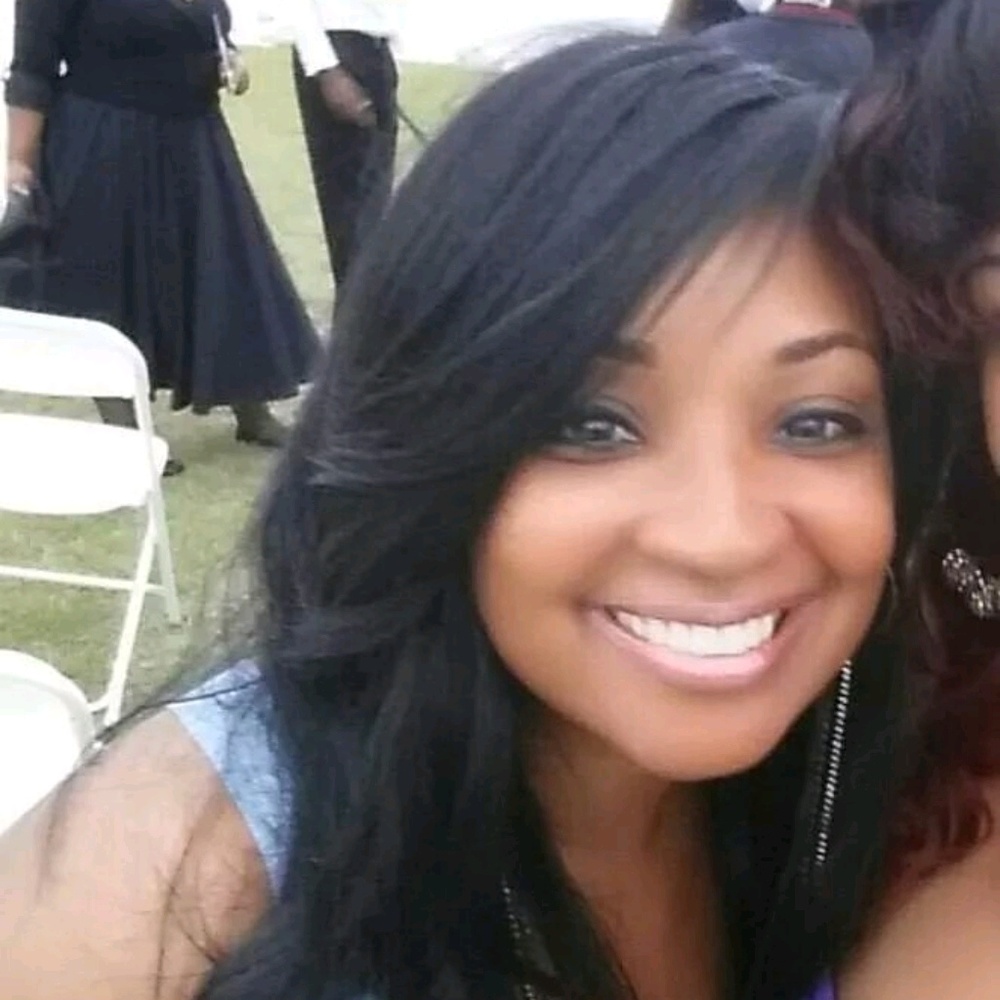 Meet your Posher, Shana