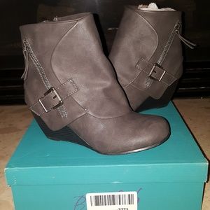 Blowfish Bilocate Wedge Booties.