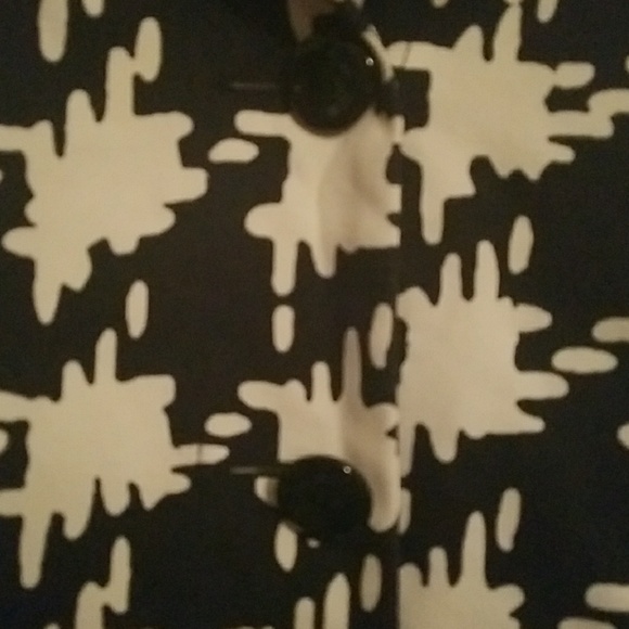 Women's Jacket - Picture 3 of 4