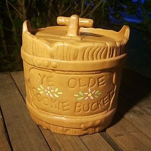 Vintage Twin Winton 1959 "Ye Olde Cookie Bucket"