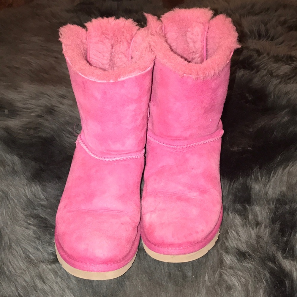Pink Bailey bow uggs