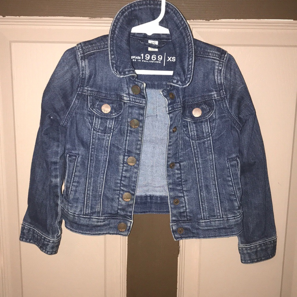 GAP KIDS DENIM JACKET WITH ELSA ON THE BACK
