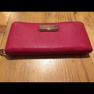 BNWT Marc Jacobs Q Slim Zip Around Wallet Peony