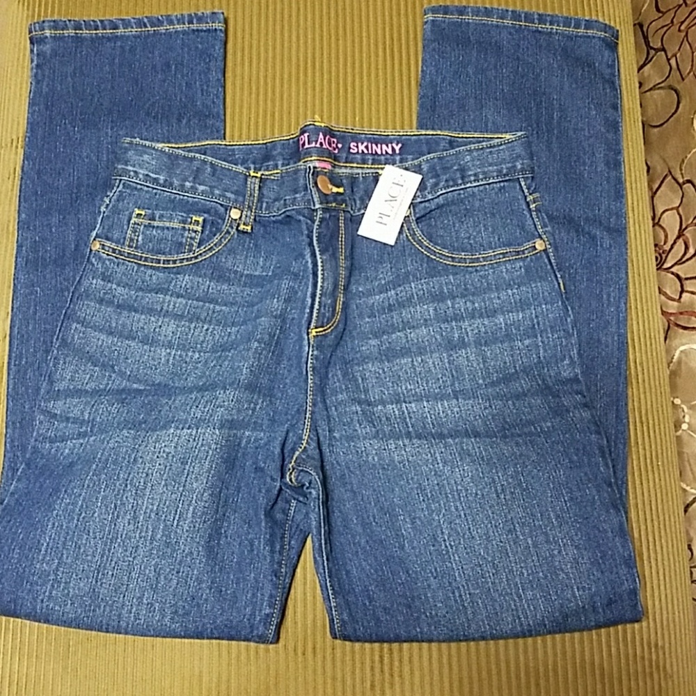 NWT- SKINNY JEANS