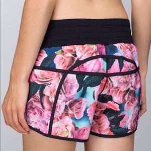 Lululemon tracker short