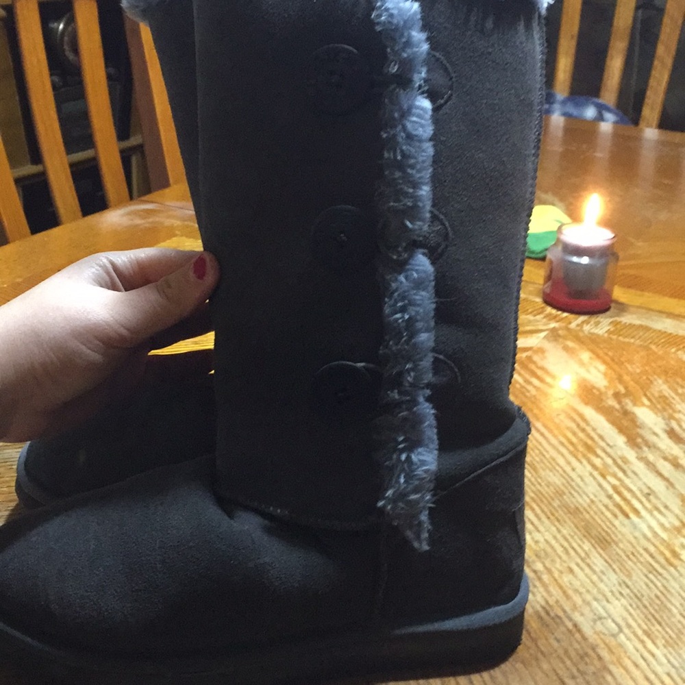 Ugg boots size 8