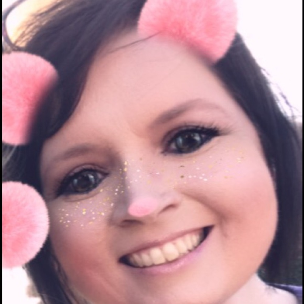 Meet your Posher, Denise