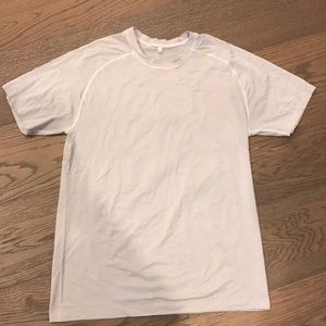 Men's lulu lemon shirt