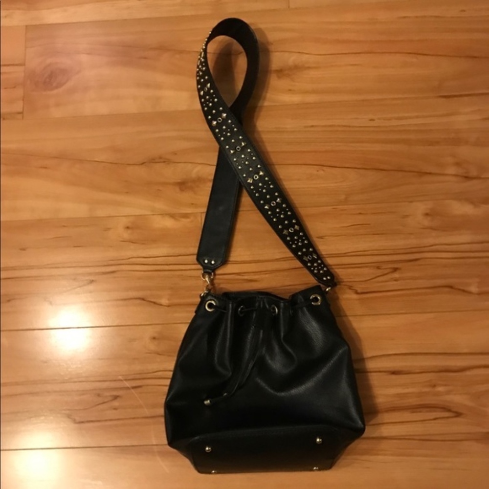 NWOT Vegan bucket and crossbody bag