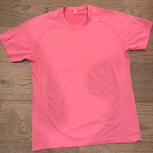 Men's lulu lemon shirt