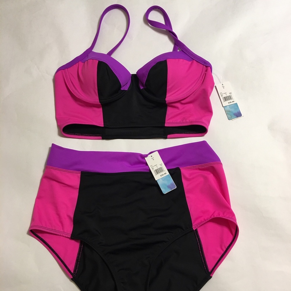 Beach Betty by Miracle Brands NWT swimming suit