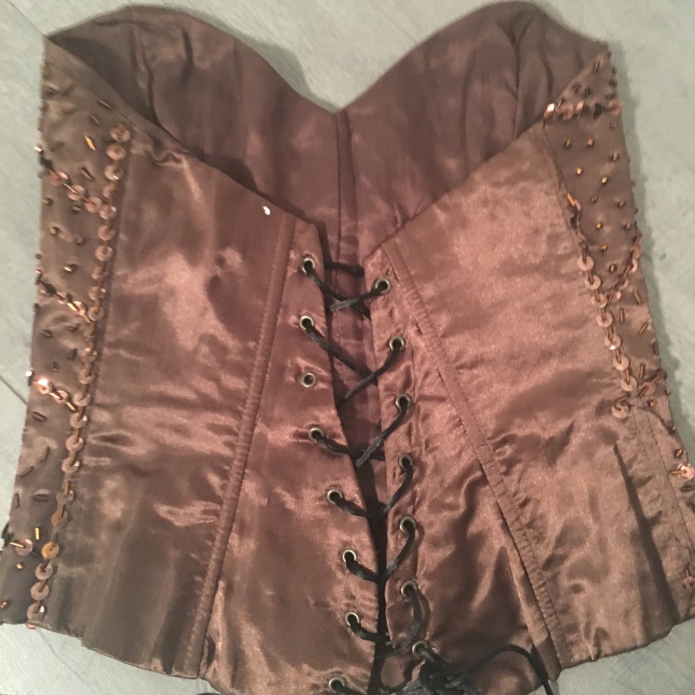 Corset - Picture 3 of 3