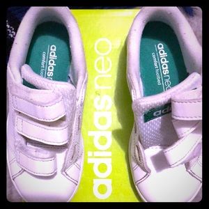 Boys Adidas Sneaker