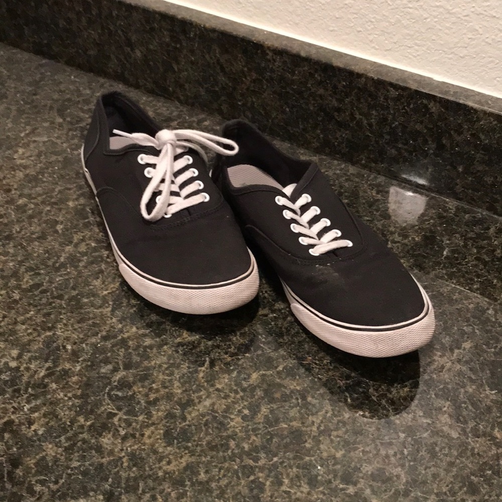Casual kicks